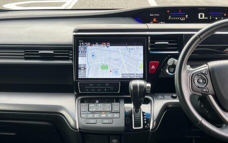 Honda Stepwgn IV, 2021 год, 1 960 222 рублей, 21 фотография