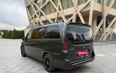 Mercedes-Benz V-Класс, 2024 год, 13 800 000 рублей, 4 фотография