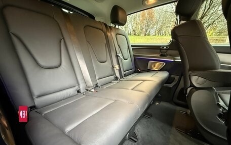 Mercedes-Benz V-Класс, 2024 год, 13 800 000 рублей, 22 фотография