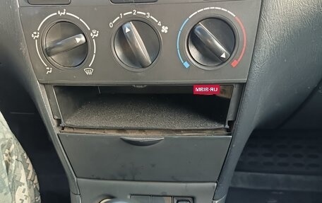 Toyota Corolla, 2005 год, 520 000 рублей, 10 фотография