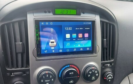 Hyundai Grand Starex Grand Starex I рестайлинг 2, 2011 год, 1 500 000 рублей, 8 фотография