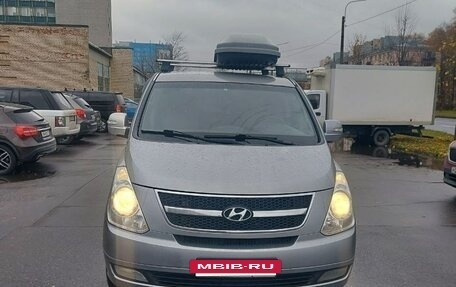 Hyundai Grand Starex Grand Starex I рестайлинг 2, 2011 год, 1 500 000 рублей, 2 фотография
