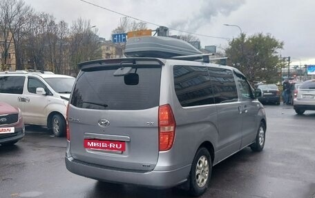 Hyundai Grand Starex Grand Starex I рестайлинг 2, 2011 год, 1 500 000 рублей, 3 фотография