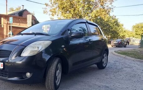 Toyota Yaris III рестайлинг, 2006 год, 680 000 рублей, 11 фотография