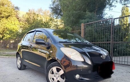 Toyota Yaris III рестайлинг, 2006 год, 680 000 рублей, 10 фотография