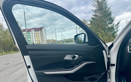 BMW 3 серия, 2021 год, 4 000 000 рублей, 15 фотография