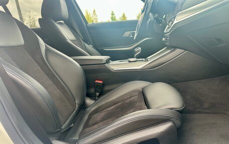 BMW 3 серия, 2021 год, 4 000 000 рублей, 17 фотография