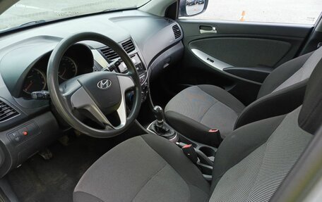Hyundai Solaris II рестайлинг, 2011 год, 598 900 рублей, 20 фотография