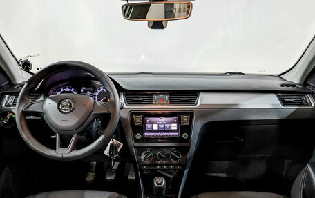 Skoda Rapid I, 2019 год, 900 000 рублей, 13 фотография