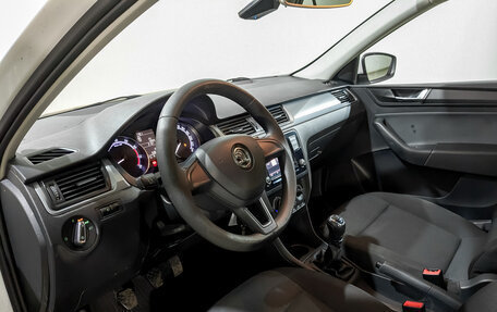 Skoda Rapid I, 2019 год, 900 000 рублей, 15 фотография