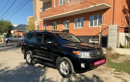Toyota Land Cruiser 200, 2013 год, 4 050 000 рублей, 2 фотография