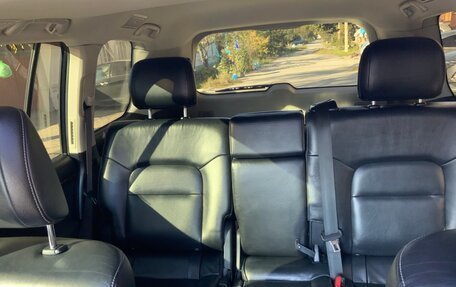 Toyota Land Cruiser 200, 2013 год, 4 050 000 рублей, 17 фотография