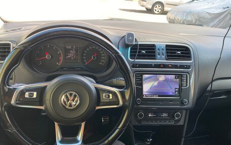 Volkswagen Polo VI (EU Market), 2018 год, 855 555 рублей, 5 фотография