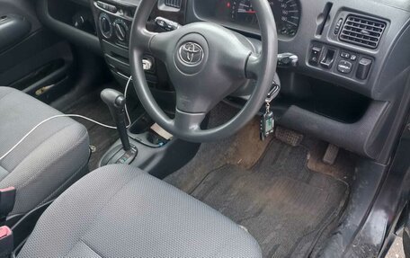 Toyota Succeed I рестайлинг, 2011 год, 800 000 рублей, 4 фотография