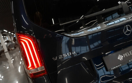 Mercedes-Benz V-Класс, 2019 год, 4 650 000 рублей, 34 фотография