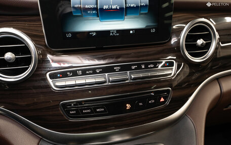 Mercedes-Benz V-Класс, 2019 год, 4 650 000 рублей, 25 фотография