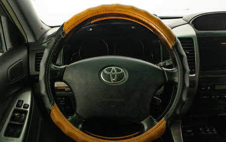 Toyota Land Cruiser Prado 120 рестайлинг, 2005 год, 1 569 000 рублей, 17 фотография