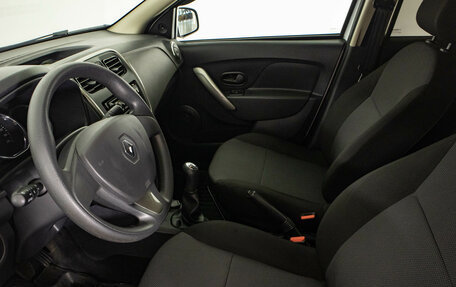 Renault Logan II, 2017 год, 759 000 рублей, 9 фотография