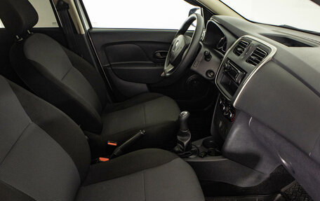 Renault Logan II, 2017 год, 759 000 рублей, 12 фотография