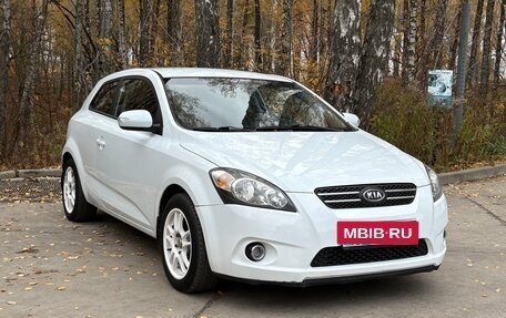KIA cee'd I рестайлинг, 2010 год, 690 000 рублей, 3 фотография