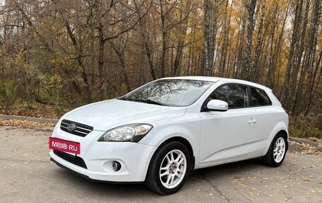 KIA cee'd I рестайлинг, 2010 год, 690 000 рублей, 2 фотография