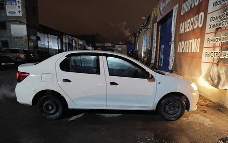 Renault Logan II, 2018 год, 500 000 рублей, 4 фотография