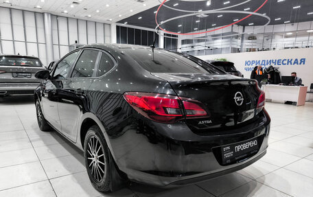 Opel Astra J, 2013 год, 850 000 рублей, 8 фотография