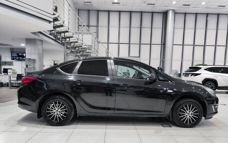 Opel Astra J, 2013 год, 850 000 рублей, 5 фотография