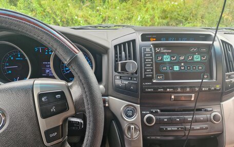 Toyota Land Cruiser 200, 2008 год, 2 650 000 рублей, 7 фотография