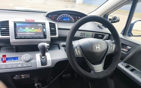 Honda Freed I, 2015 год, 1 450 000 рублей, 24 фотография