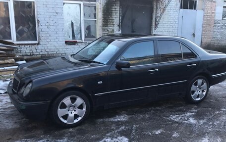 Mercedes-Benz E-Класс AMG, 1998 год, 300 000 рублей, 2 фотография