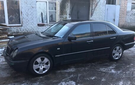 Mercedes-Benz E-Класс AMG, 1998 год, 300 000 рублей, 4 фотография