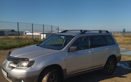 Mitsubishi Outlander III рестайлинг 3, 2003 год, 550 000 рублей, 2 фотография