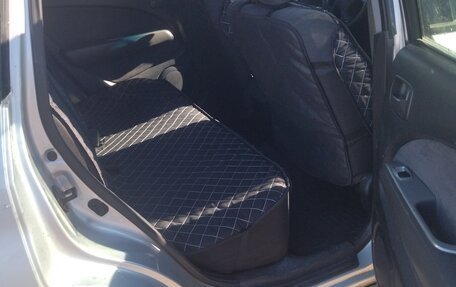 Mitsubishi Outlander III рестайлинг 3, 2003 год, 550 000 рублей, 11 фотография