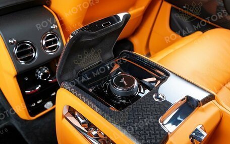 Rolls-Royce Cullinan, 2025 год, 82 500 000 рублей, 22 фотография