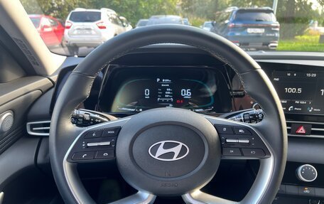 Hyundai Elantra, 2023 год, 2 200 000 рублей, 10 фотография