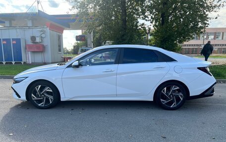 Hyundai Elantra, 2023 год, 2 200 000 рублей, 4 фотография