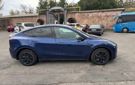 Tesla Model Y I, 2022 год, 3 000 000 рублей, 1 фотография
