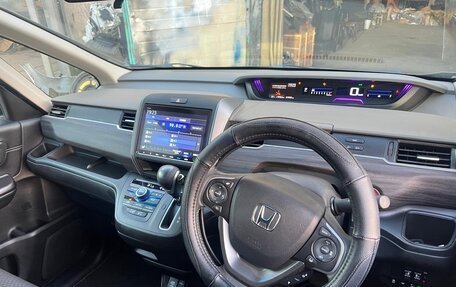 Honda Freed II, 2022 год, 1 900 000 рублей, 2 фотография