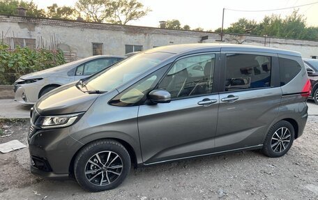 Honda Freed II, 2022 год, 1 900 000 рублей, 7 фотография