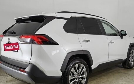 Toyota RAV4, 2022 год, 3 270 000 рублей, 5 фотография