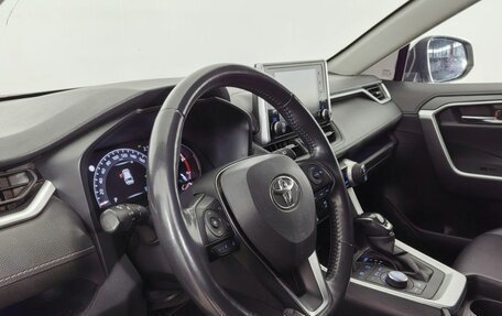 Toyota RAV4, 2022 год, 3 270 000 рублей, 12 фотография