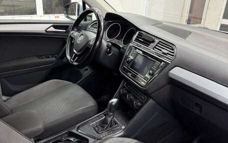 Volkswagen Tiguan II, 2017 год, 1 990 000 рублей, 5 фотография