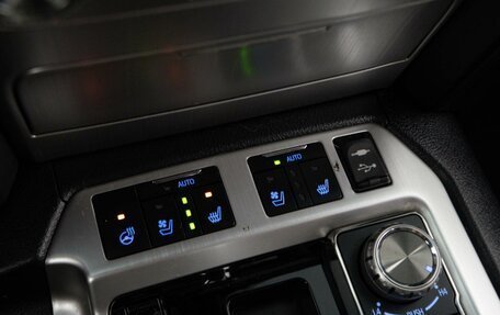 Toyota Land Cruiser 200, 2016 год, 4 743 253 рублей, 14 фотография