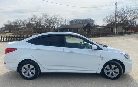 Hyundai Solaris II рестайлинг, 2014 год, 775 000 рублей, 4 фотография