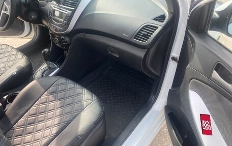 Hyundai Solaris II рестайлинг, 2014 год, 775 000 рублей, 10 фотография