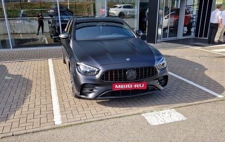 Mercedes-Benz E-Класс, 2021 год, 6 000 000 рублей, 5 фотография