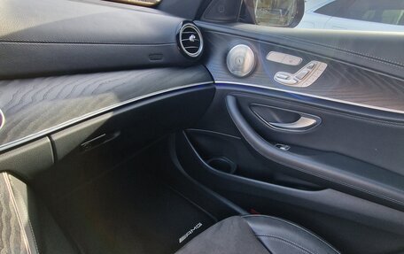 Mercedes-Benz E-Класс, 2021 год, 6 000 000 рублей, 15 фотография