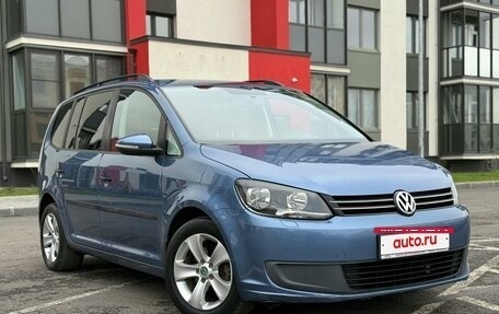 Volkswagen Touran III, 2012 год, 895 000 рублей, 2 фотография