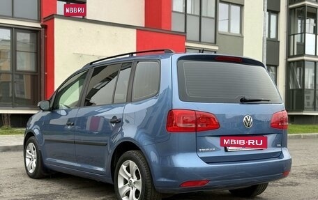 Volkswagen Touran III, 2012 год, 895 000 рублей, 10 фотография